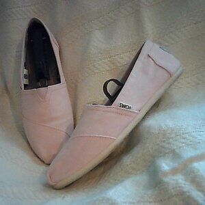 TOMS Light Pink Alpargatas Size 8